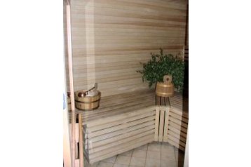 Letonia Privát Launkalne, Exterior